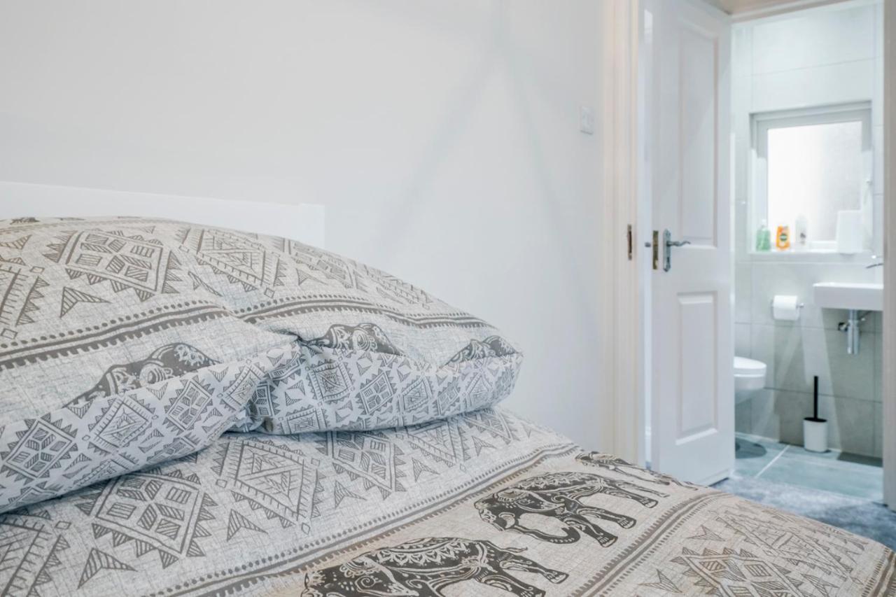 Close To City Centre Stylish 3 Bedroom House 벨파스트 외부 사진